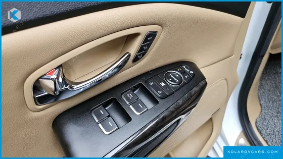 KIA CARNIVAL GASOLINE 9-SEATER HI-LIMOUSINE