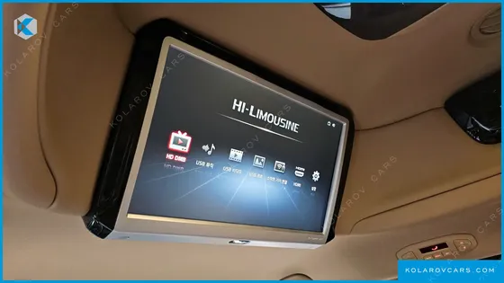KIA CARNIVAL GASOLINE 9-SEATER HI-LIMOUSINE