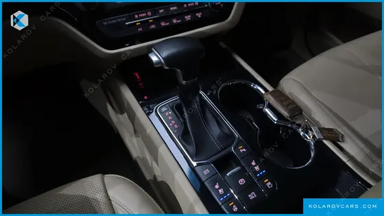 KIA CARNIVAL 9-SEATER NOBLESSE SPECIAL