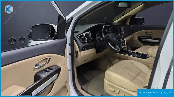 KIA CARNIVAL 9-SEATER NOBLESSE SPECIAL