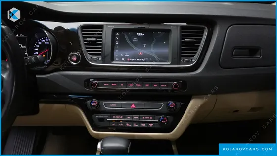 KIA CARNIVAL 9-SEATER NOBLESSE SPECIAL