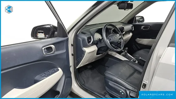 HYUNDAI VENUE 1,6 PREMIUM
