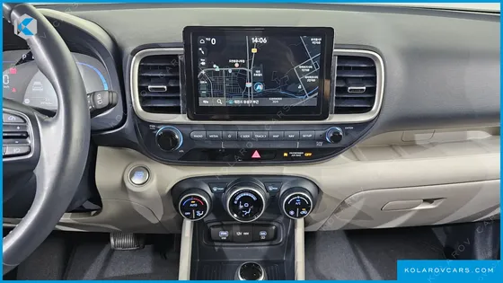 HYUNDAI VENUE 1,6 PREMIUM