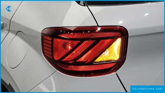 HYUNDAI VENUE 1,6 PREMIUM