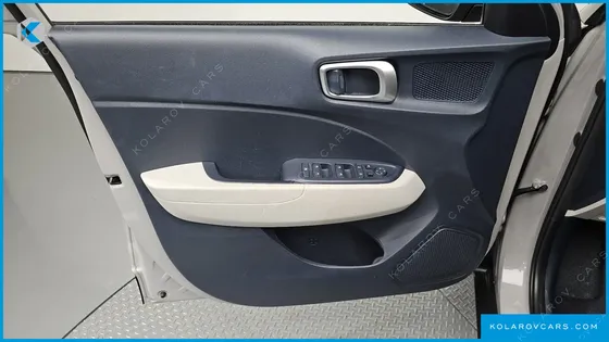 HYUNDAI VENUE 1,6 PREMIUM