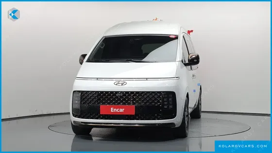 HYUNDAI STARIA 4WD LOUNGE 7-SEATER