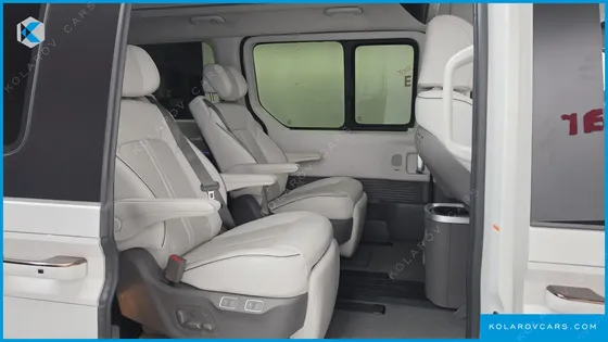 HYUNDAI STARIA 4WD LOUNGE 7-SEATER