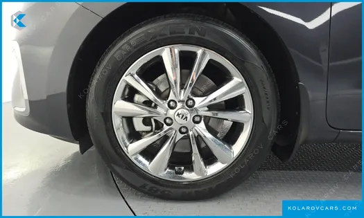 KIA CARNIVAL GASOLINE 9-SEATER NOBLESSE SPECIAL