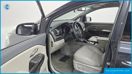 KIA CARNIVAL GASOLINE 9-SEATER NOBLESSE SPECIAL