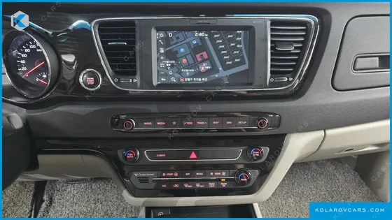 KIA CARNIVAL GASOLINE 9-SEATER NOBLESSE SPECIAL