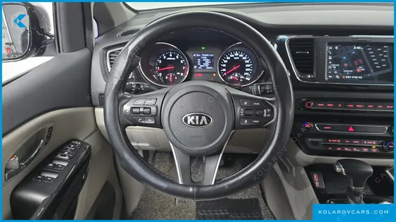 KIA CARNIVAL GASOLINE 9-SEATER NOBLESSE SPECIAL