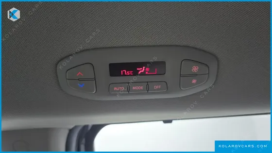 KIA CARNIVAL GASOLINE 9-SEATER NOBLESSE SPECIAL