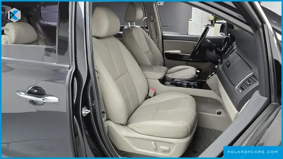 KIA CARNIVAL GASOLINE 9-SEATER NOBLESSE SPECIAL