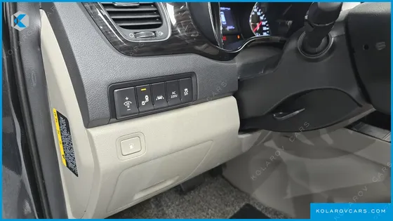 KIA CARNIVAL GASOLINE 9-SEATER NOBLESSE SPECIAL