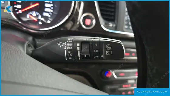 KIA CARNIVAL GASOLINE 9-SEATER NOBLESSE SPECIAL