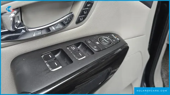 KIA CARNIVAL GASOLINE 9-SEATER NOBLESSE SPECIAL