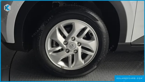 HYUNDAI VENUE 1.6 MODERN