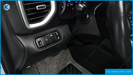 HYUNDAI VENUE 1.6 MODERN