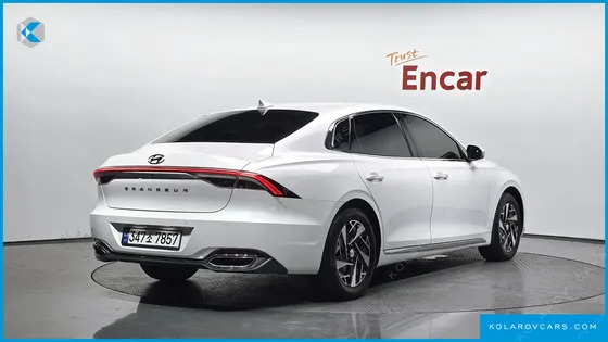 HYUNDAI GRANDEUR PREMIUM