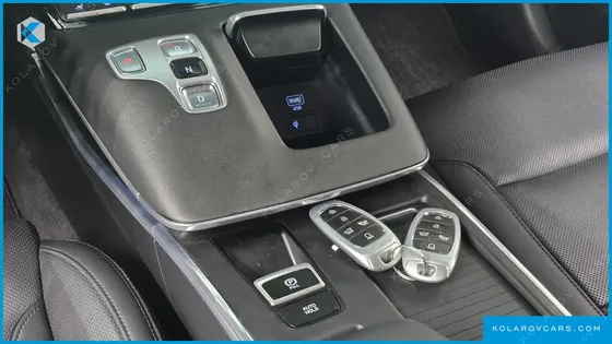 HYUNDAI GRANDEUR PREMIUM