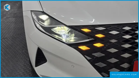 HYUNDAI GRANDEUR PREMIUM