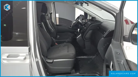 HYUNDAI STARIA CARGO 5-SEATER