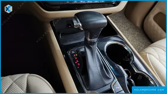 KIA CARNIVAL 9-SEATER HI-LIMOUSINE