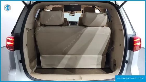 KIA CARNIVAL 9-SEATER HI-LIMOUSINE