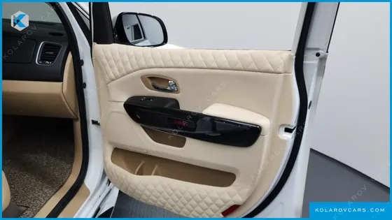 KIA CARNIVAL 9-SEATER HI-LIMOUSINE