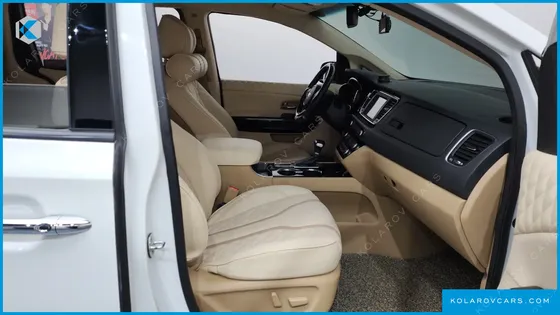 KIA CARNIVAL 9-SEATER HI-LIMOUSINE