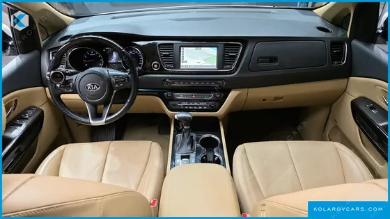 KIA CARNIVAL GASOLINE 7-SEATER LIMOUSINE