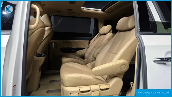 KIA CARNIVAL GASOLINE 7-SEATER LIMOUSINE