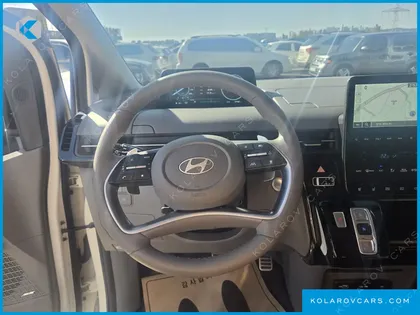 HYUNDAI STARIA HEV 1.6 LOUNGE 9-SEATER