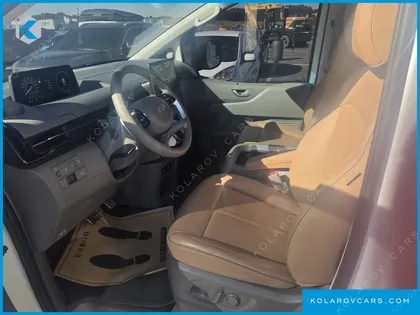 HYUNDAI STARIA HEV 1.6 LOUNGE 9-SEATER
