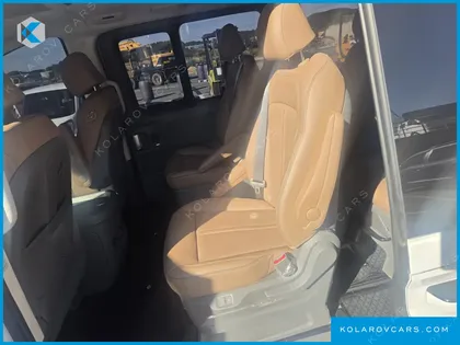 HYUNDAI STARIA HEV 1.6 LOUNGE 9-SEATER