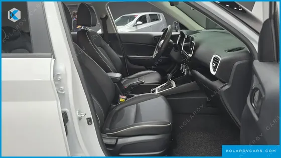 HYUNDAI VENUE 1.6 FLUX