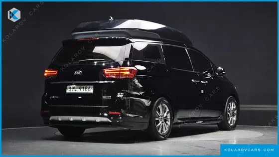 KIA CARNIVAL 9-SEATER HI-LIMOUSINE