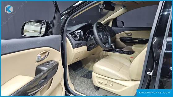 KIA CARNIVAL 9-SEATER HI-LIMOUSINE