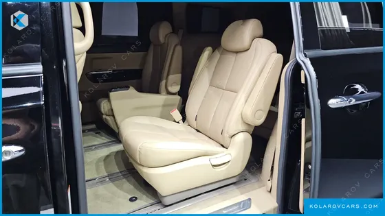 KIA CARNIVAL 9-SEATER HI-LIMOUSINE