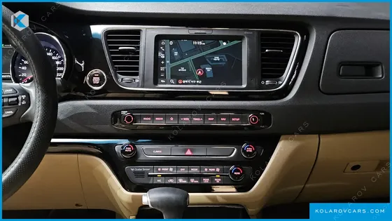 KIA CARNIVAL 9-SEATER HI-LIMOUSINE