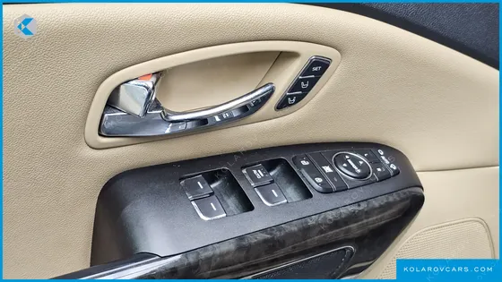 KIA CARNIVAL 9-SEATER HI-LIMOUSINE