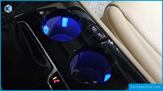 KIA CARNIVAL 9-SEATER HI-LIMOUSINE