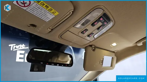 KIA CARNIVAL 9-SEATER HI-LIMOUSINE