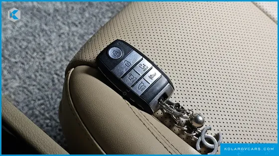 KIA CARNIVAL 9-SEATER HI-LIMOUSINE