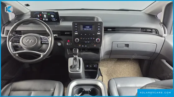 HYUNDAI STARIA L3.5 CARGO 5-SEATER