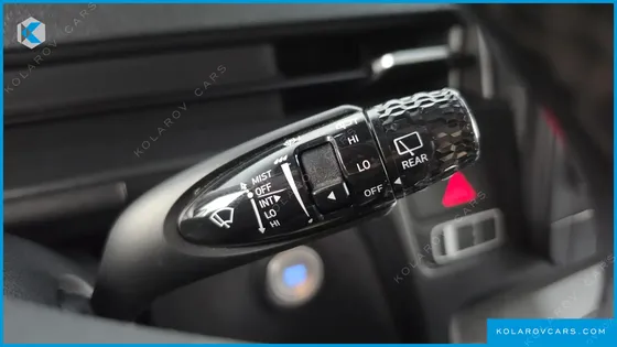 HYUNDAI STARIA L3.5 CARGO 5-SEATER