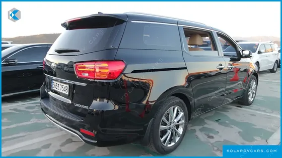 KIA CARNIVAL 7-SEATER LIMOUSINE