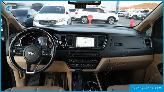 KIA CARNIVAL 7-SEATER LIMOUSINE