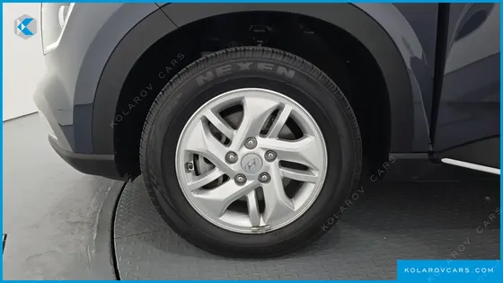 HYUNDAI VENUE 1,6 PREMIUM