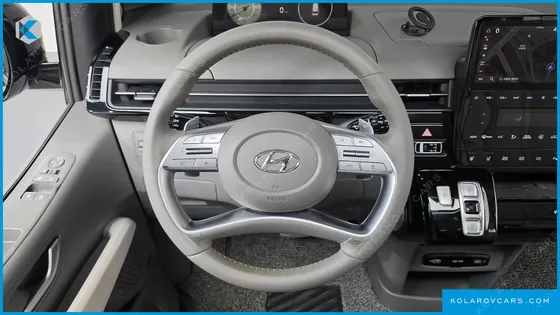 HYUNDAI STARIA L3.5 LOUNGE 7-SEATER